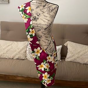 Large plumeria print crossbody